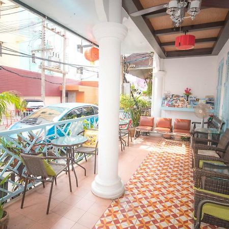 Sino House Patong Hotell Exteriör bild