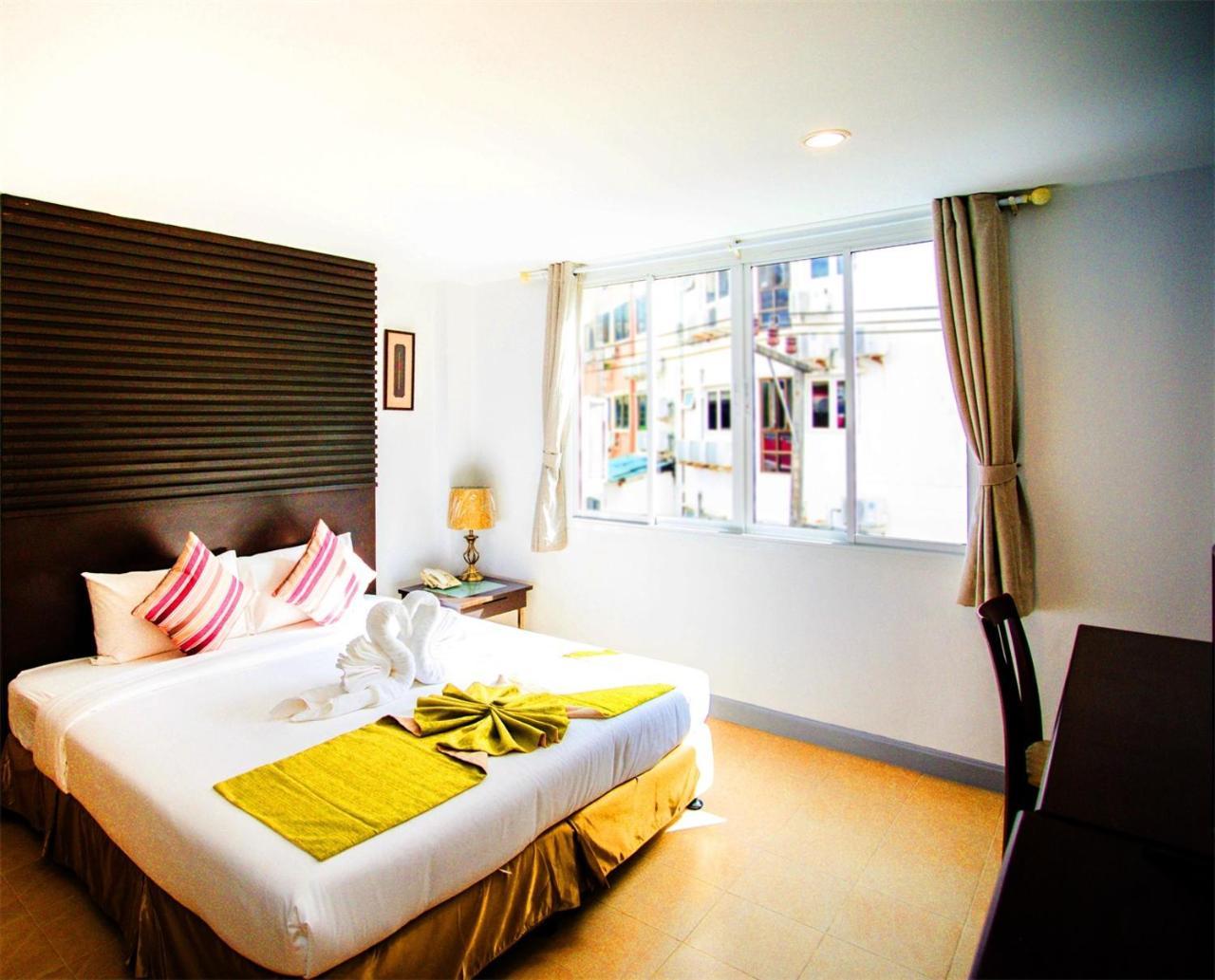 Sino House Patong Hotell Exteriör bild