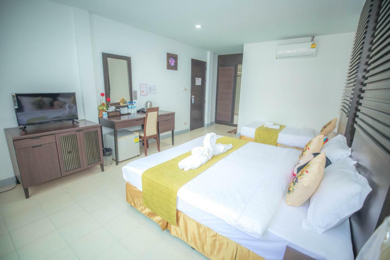 Sino House Patong Hotell Exteriör bild