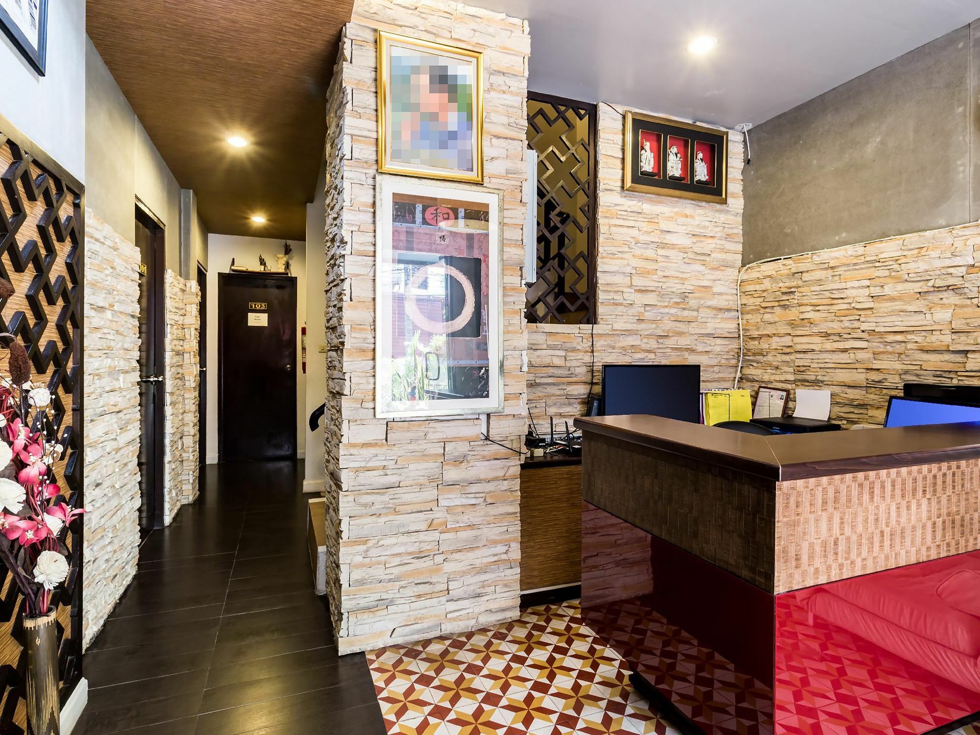 Sino House Patong Hotell Exteriör bild
